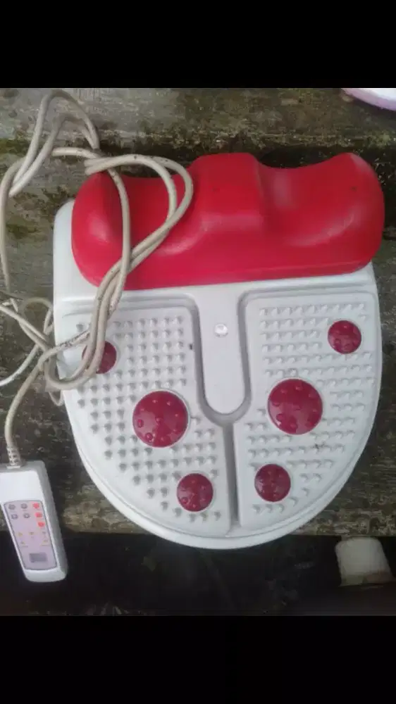 ALAT PIJAT KAKI LISTRIK
