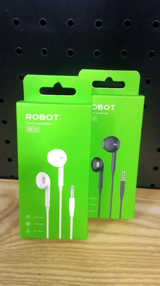 WIRED EARPHONE ROBOT