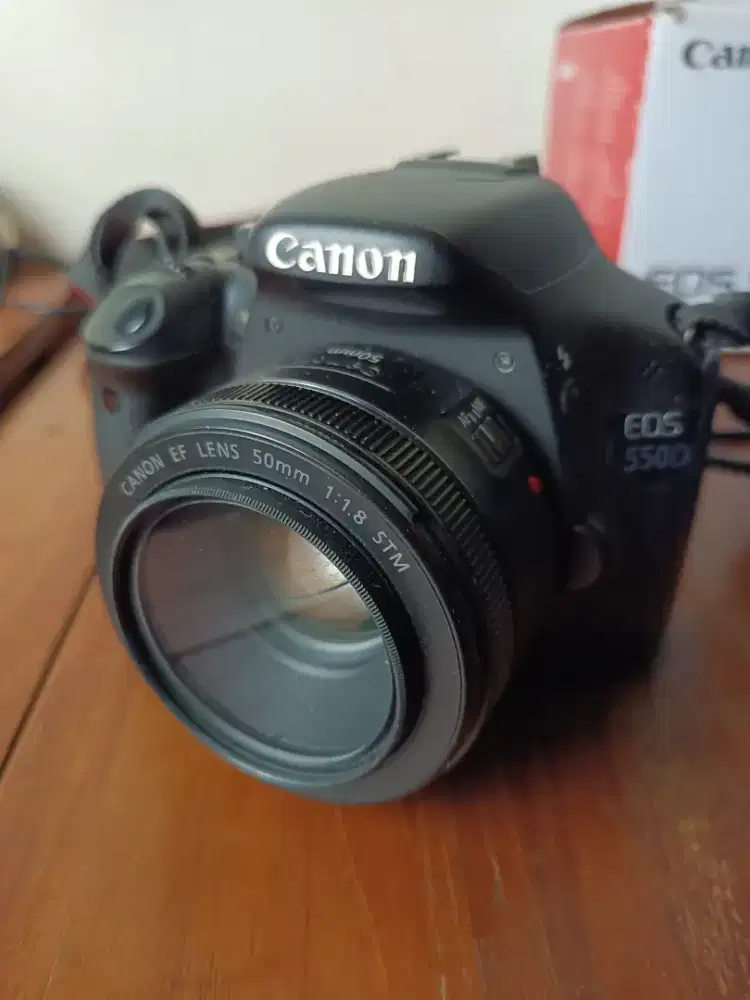 Kamera Canon EOS 550D Kit