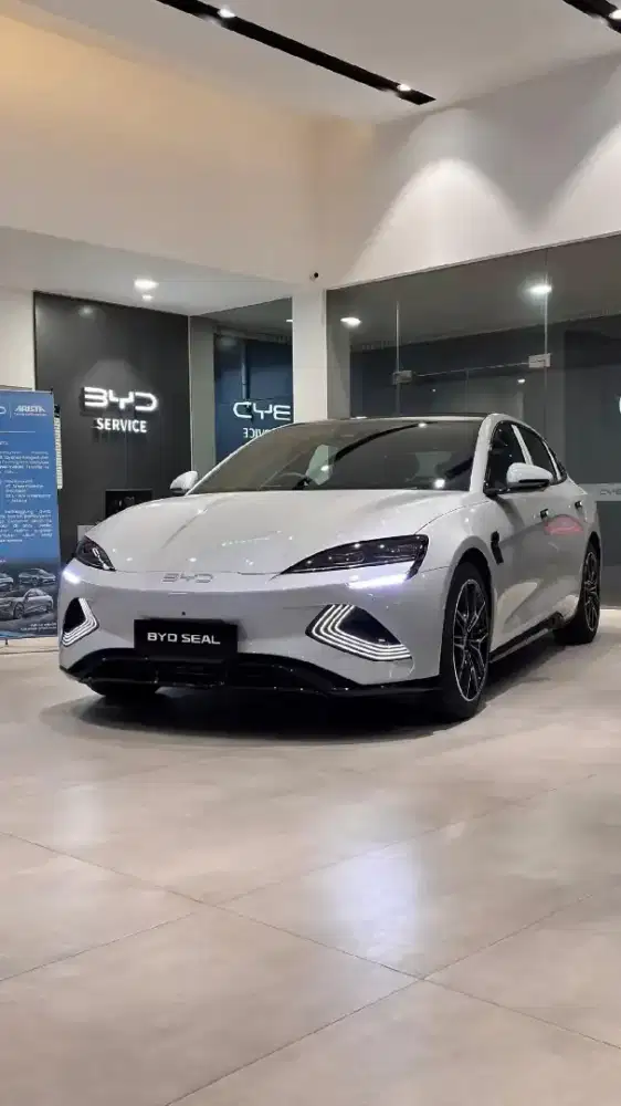 BYD SEAL WHITE cosmos
