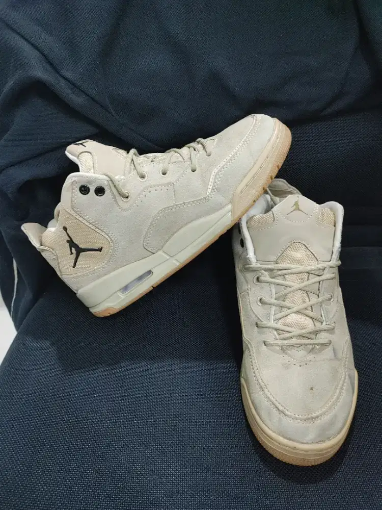 Sepatu Nike Jordan courtside 23 preloved size 40.5
