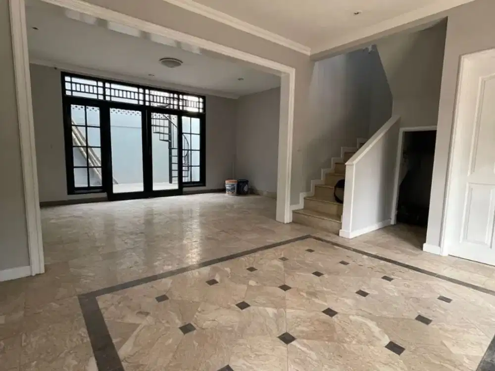 Rumah 2lantai siap huni Semi Furnished SHM Bintaro Sek 3  CL 369