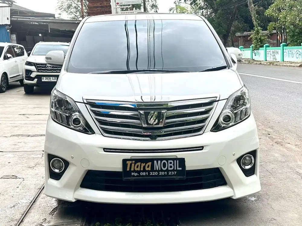 Toyota Alphard 2.4 SC Automatic Th 2014