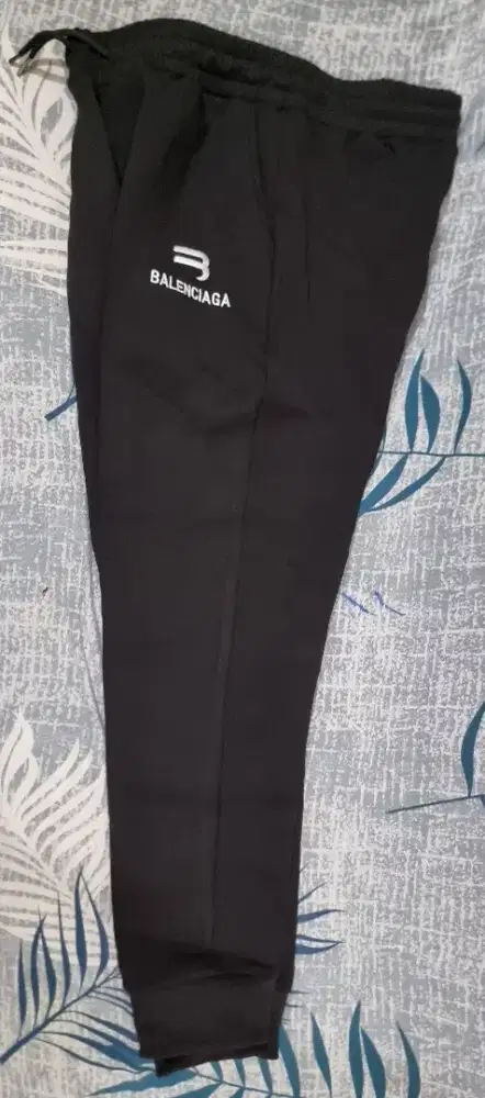 Celana sport jogger Balenciaga