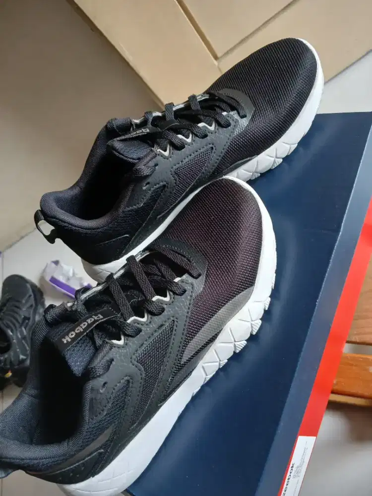 Reebok sz 37.5 insol 24 ori masih ada box