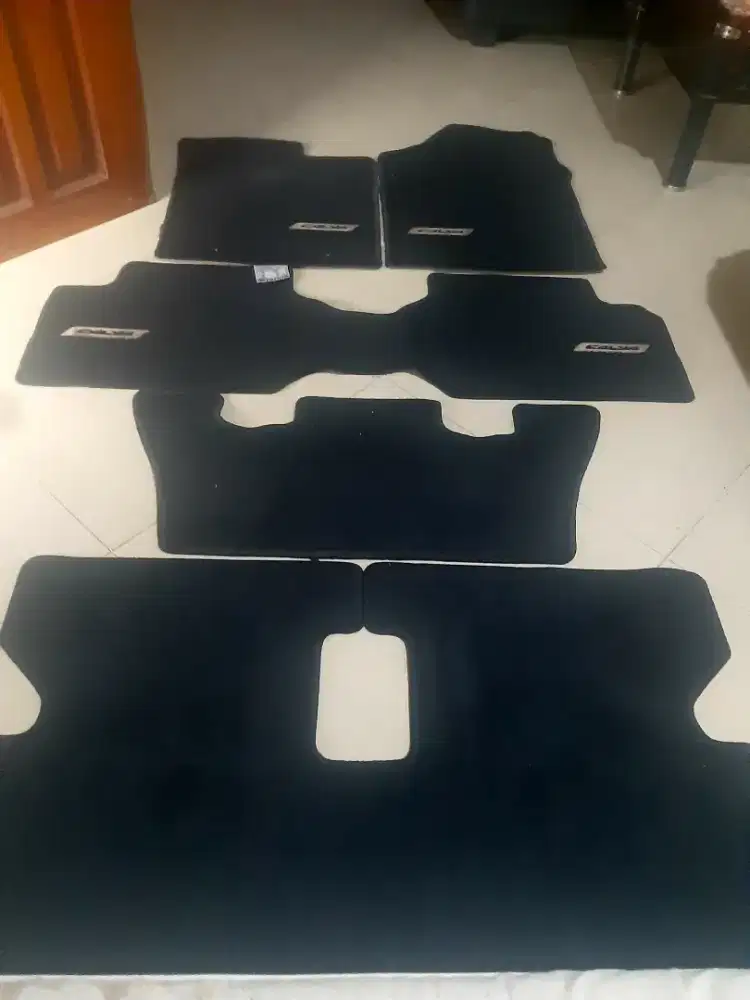 karpet asli bawaan ( beludru ) mobil Toyota Calya 2020