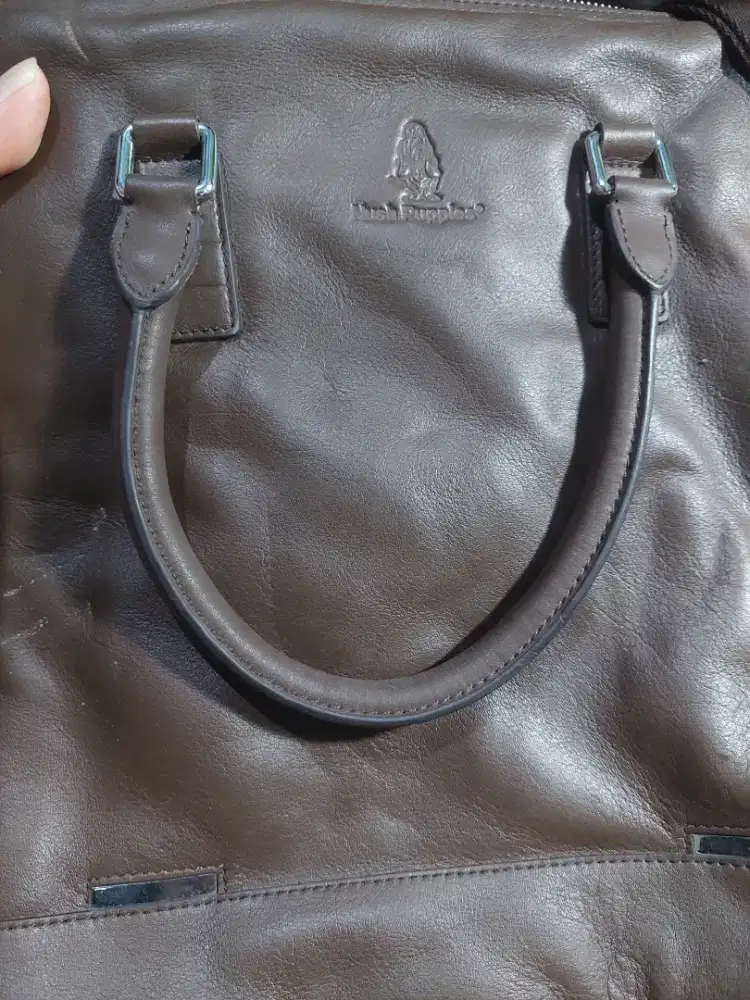 Tas Kulit Hush Puppies Like New