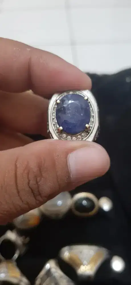 Blue sapphire big size