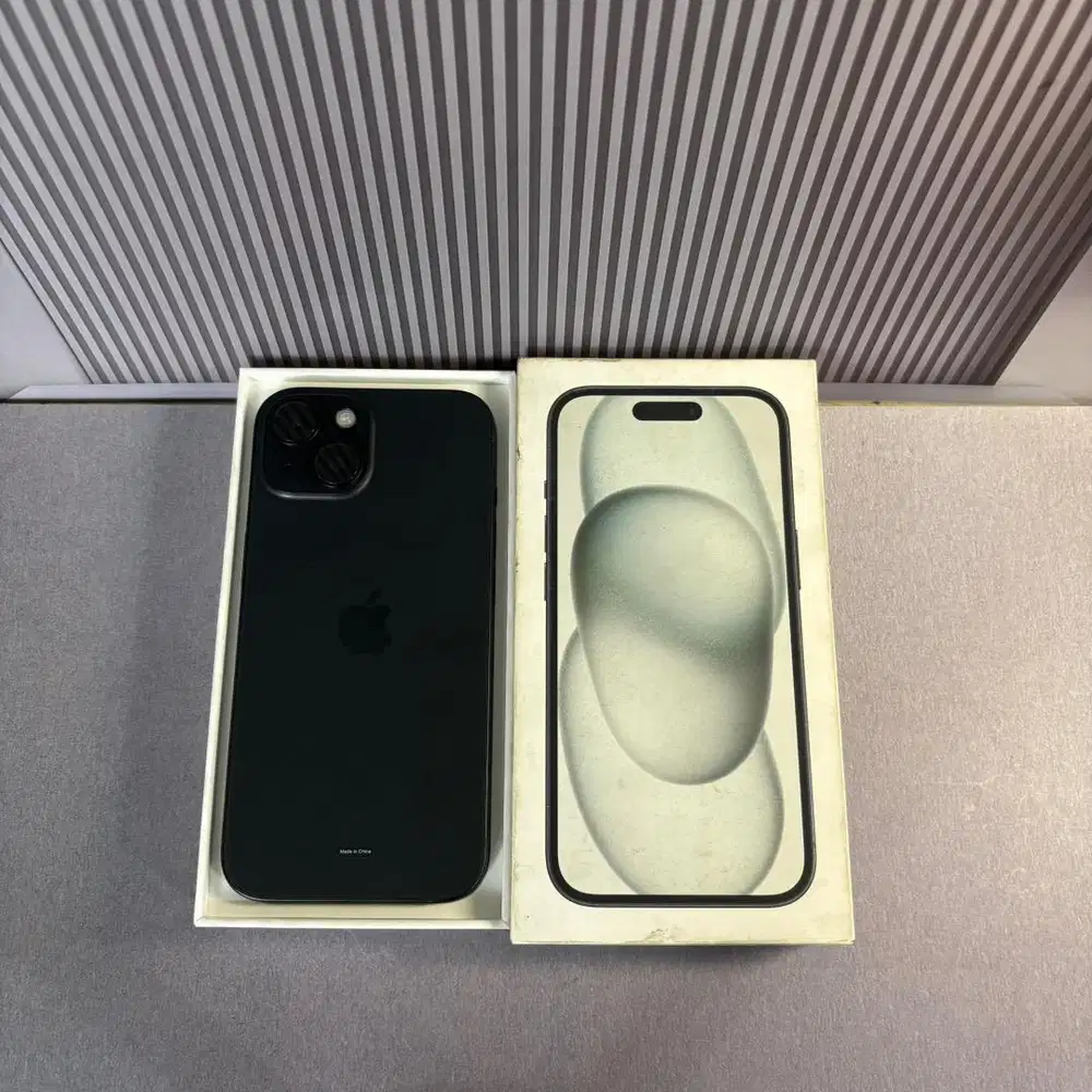 iPhone 15 Basic 256gb ibox - Black