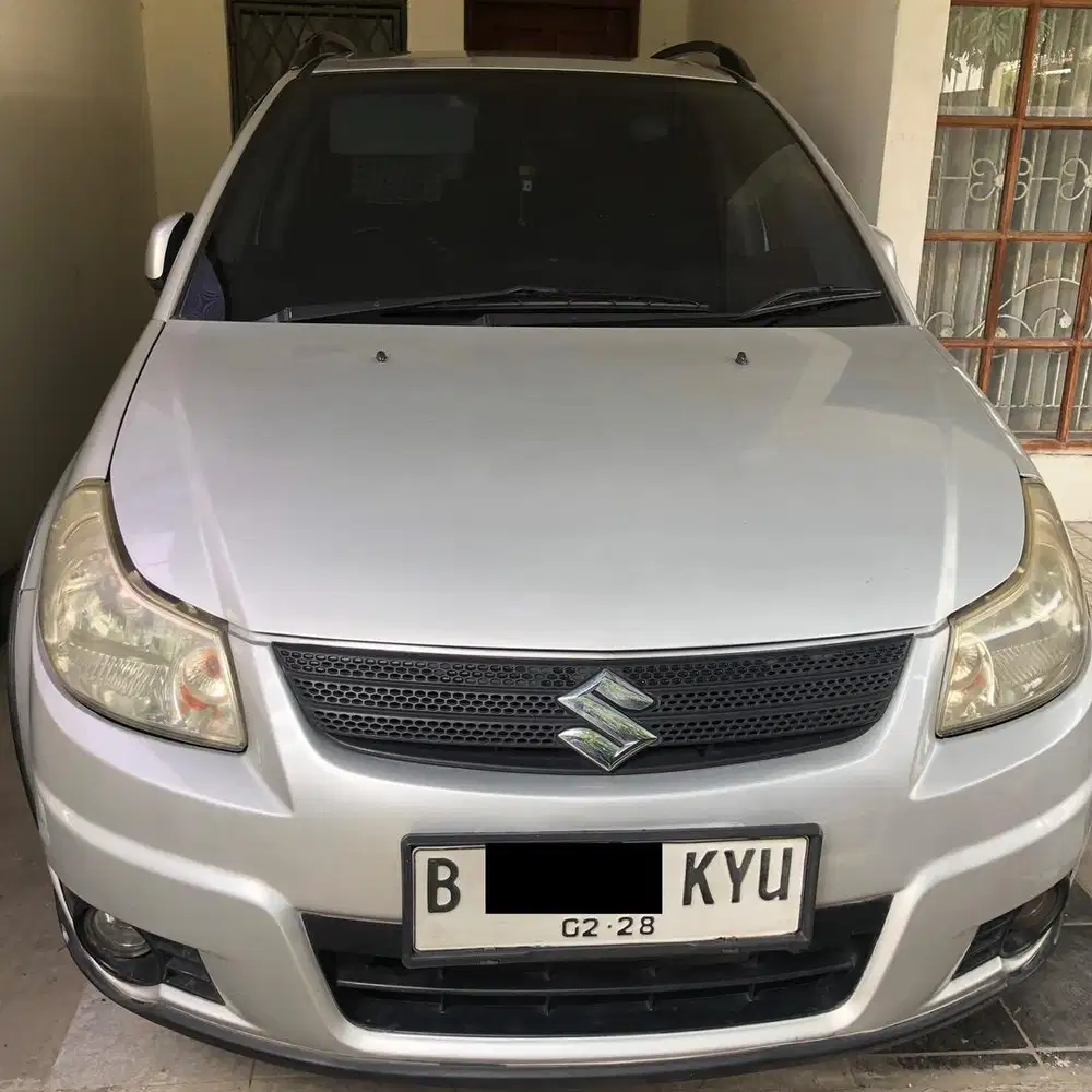 DIJUAL SUZUKI SX4 X-OVER 1.5 A/T 2009