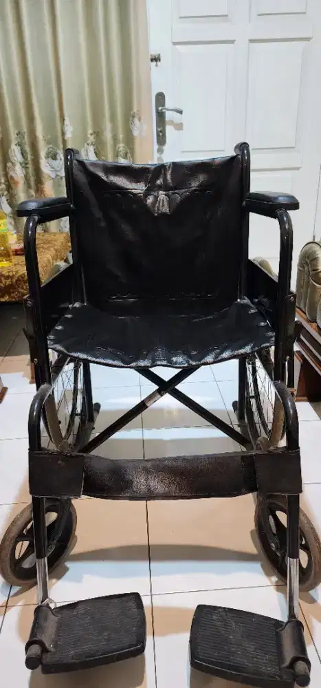 Dijual Kursi roda merek NAGOYA