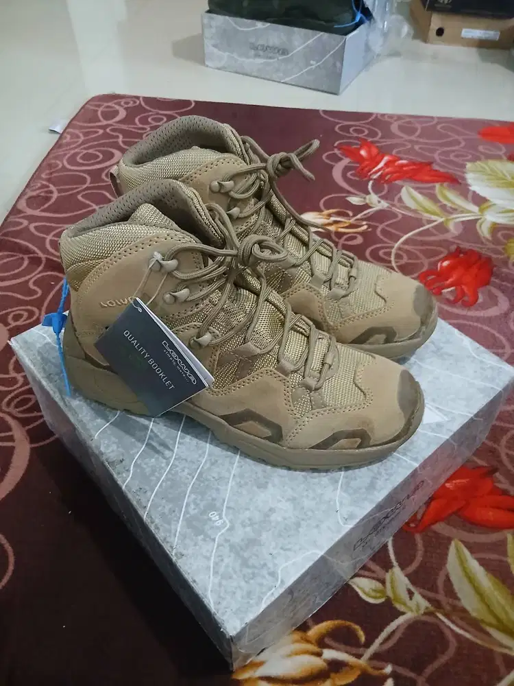 Sepatu tactical mrek Lowa