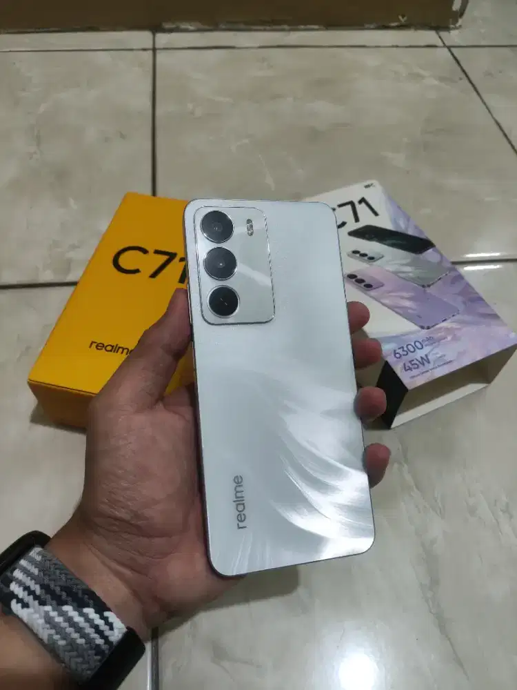 LIKE NEW REALME C71 GARANS