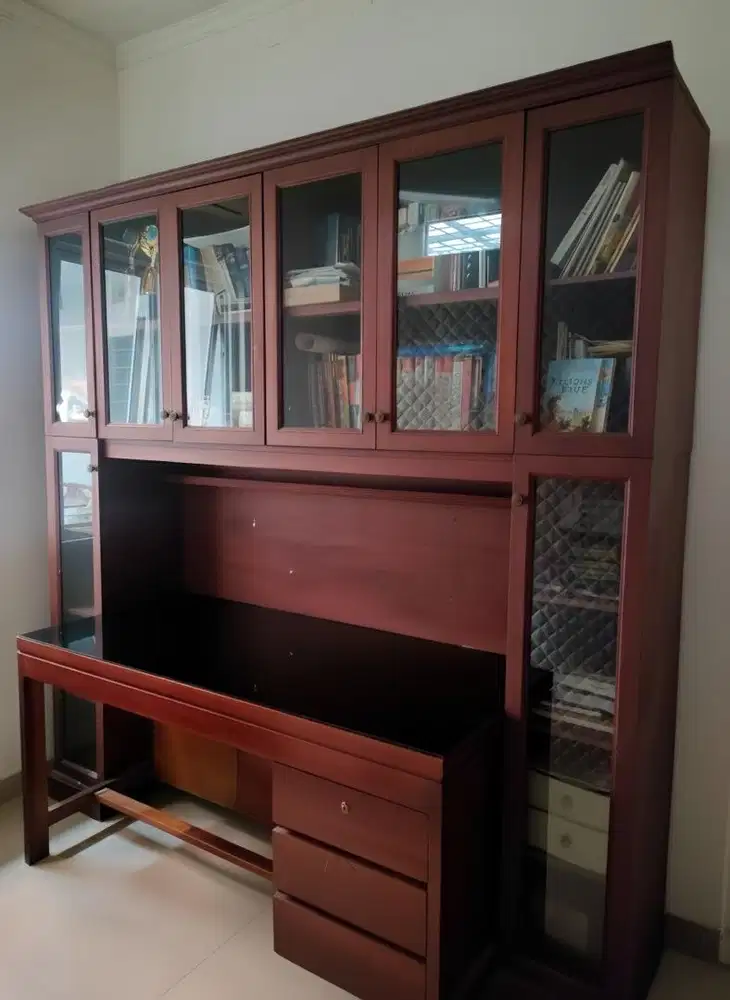 Lemari Buku Display Kaca + Meja Kerja/Belajar Kayu Klasik & Mewah