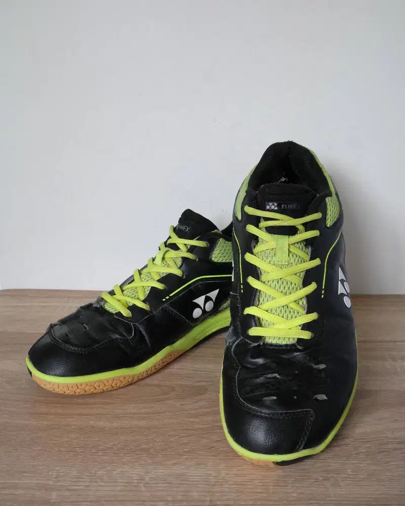 Sepatu Badminton Yonex SHB 65 ZM-EX