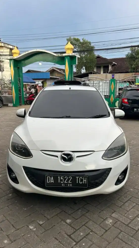 Jual murah Mazda 2 1,5L HB S Manual