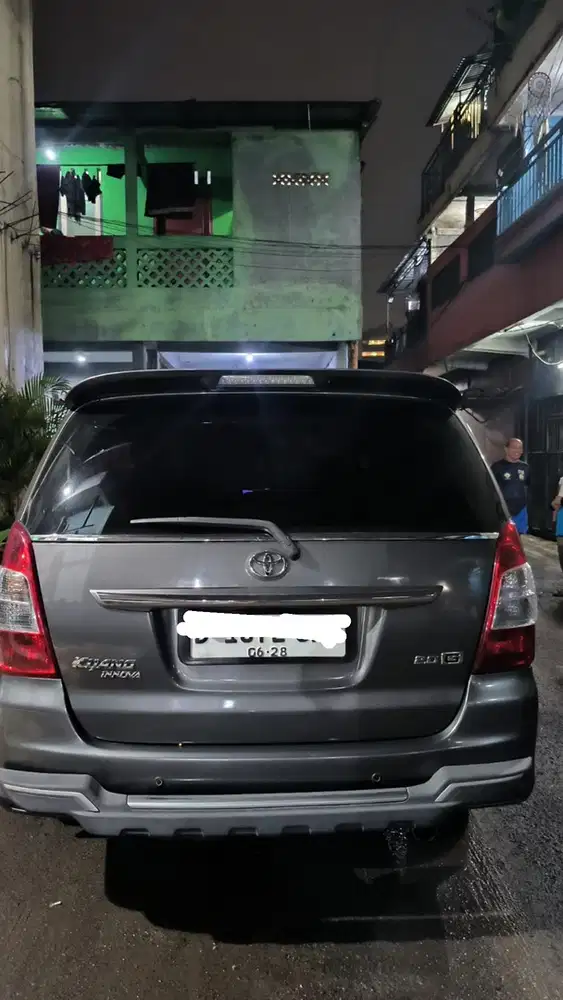 Toyota Kijang Innova 2013 Grey Bensin