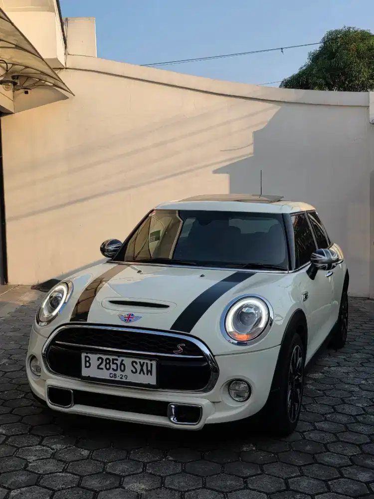Low km 39rb mini cooper S 5 doors f56