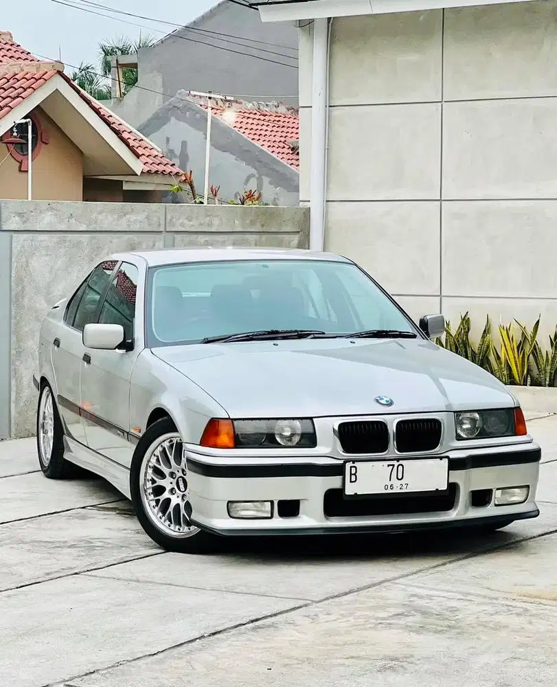 BMW E36 323i ASC Astral Silver 1997