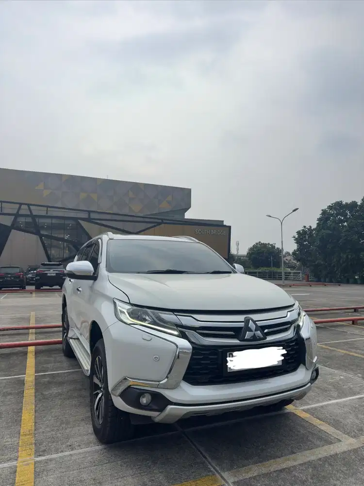 Mitsubishi Pajero Sport 2019 Putih