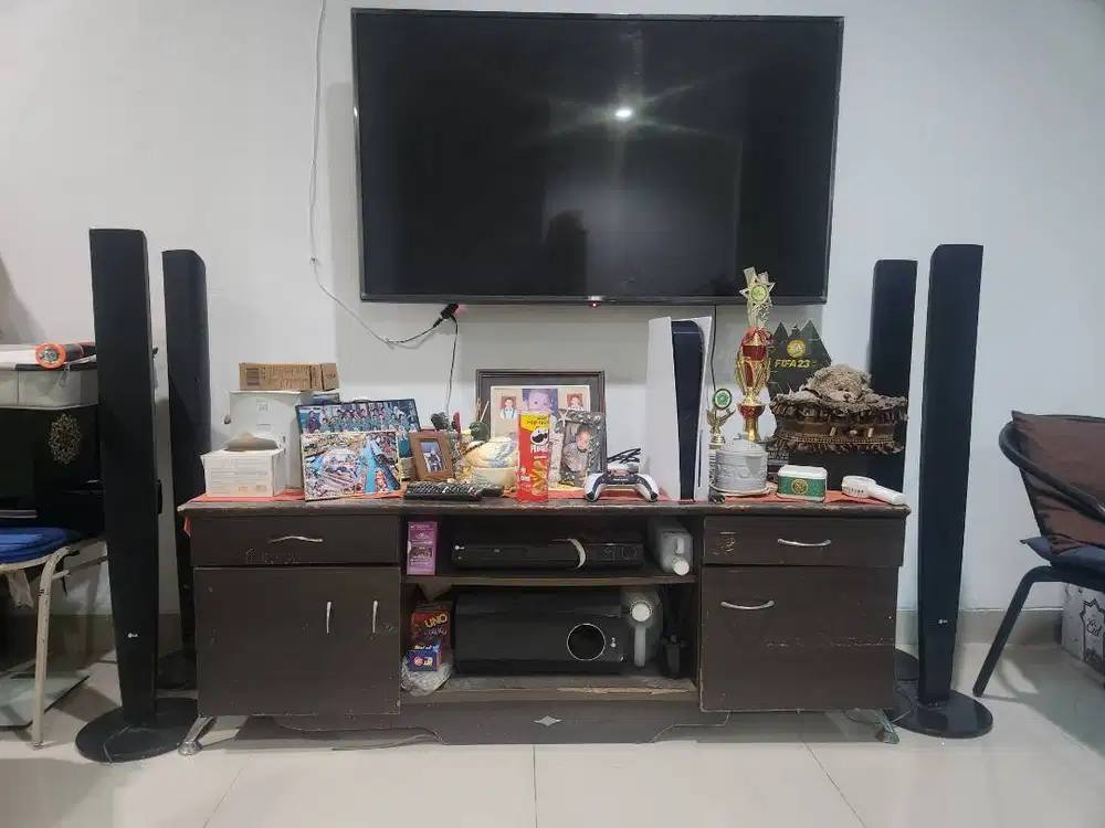 Dijual 1 TV LG 55inch dan Home theatre LG  fullset subwoofer+speakera