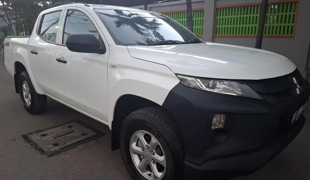 Mitsubishi strada triton tahun 2021