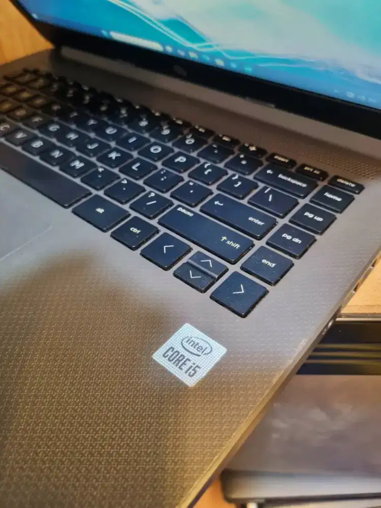 LAPTOP SLIM TERBARU CORE I5 GENERASI 10 . SSD 512GB NVME