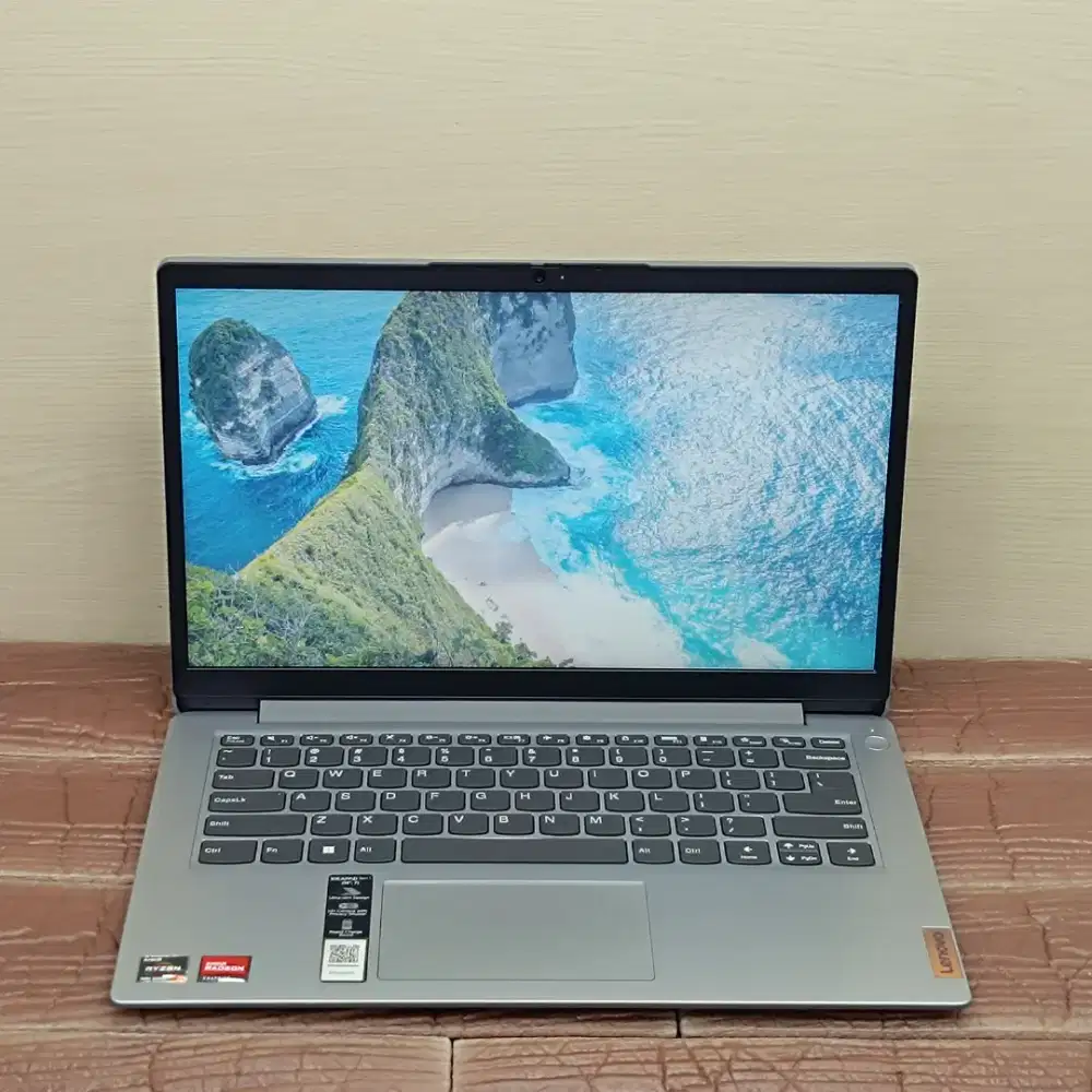 Lenovo Ideapad Slim 1 14AMN7 AMD RYZEN 3-7320U 8GB/512GB FULLSET