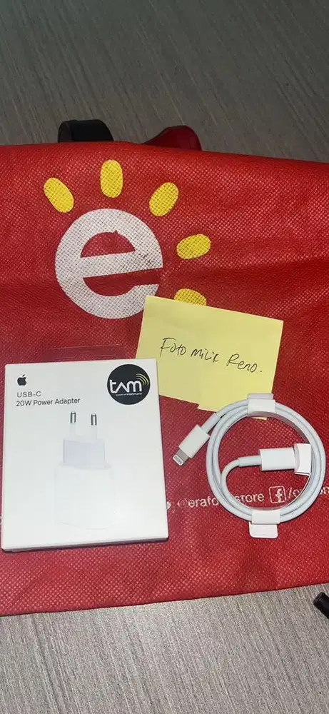 Charger iphone 13 C to Lightning original