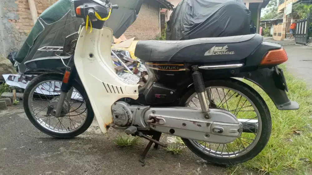 Suzuki jet colet RC 80