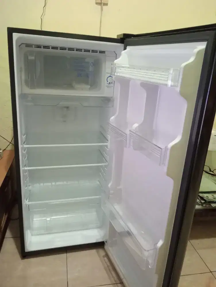 Kulkas Sharp 1 pintu