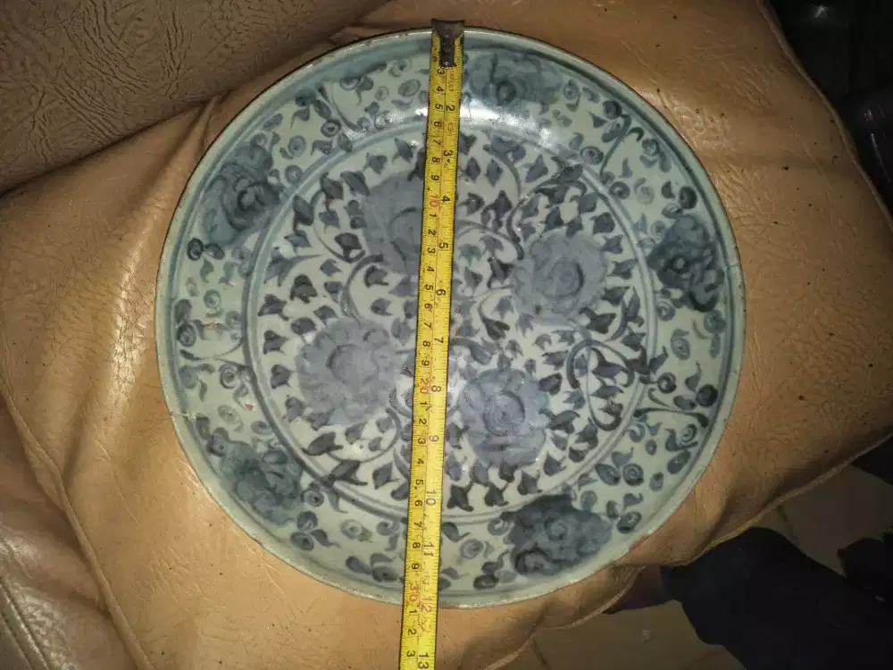 Piring biru putih antik