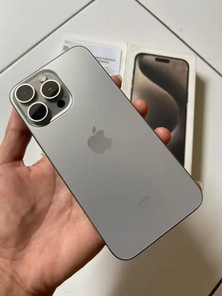 I-Phone 15 pro max ibox 256 GB full