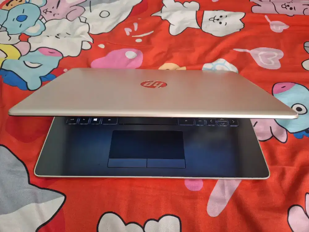 Bismillah dijual laptop hp AMD A9 Radeon R5