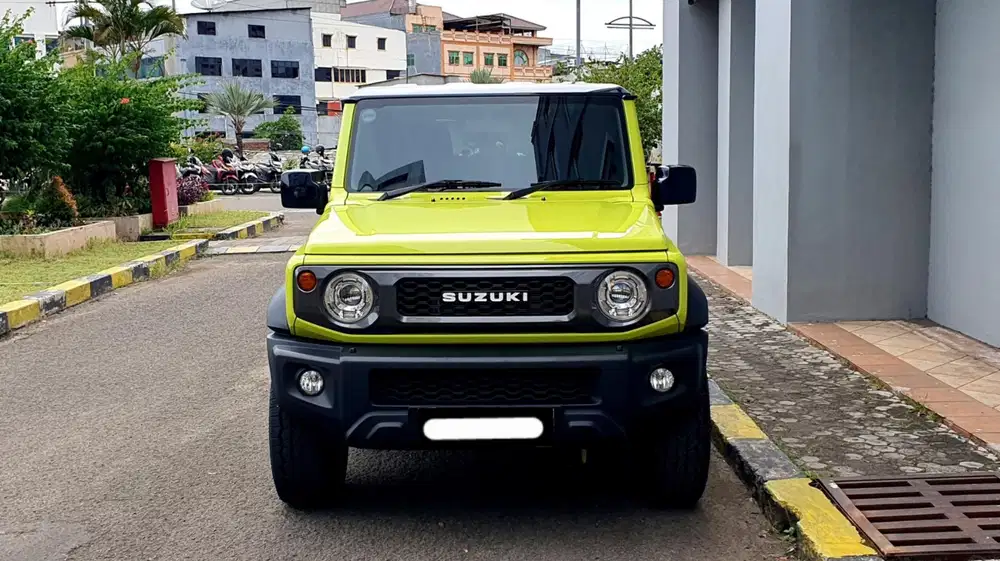 Km5rb suzuki jimny 3 door 2023 kinetic yellow kuning