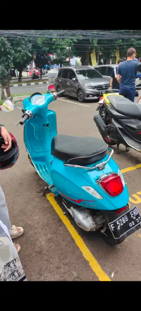 Vespa cantik pemakaian nganter anak sekolah doang