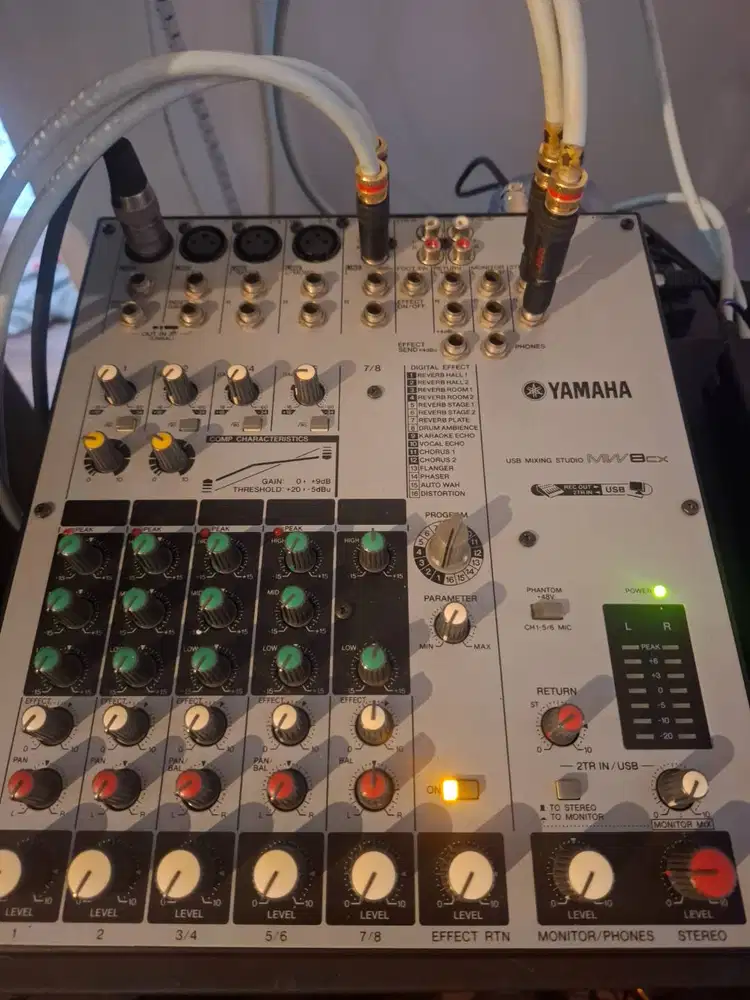 Mixer YAMAHA MW8CX 8-Channel USB Mixer