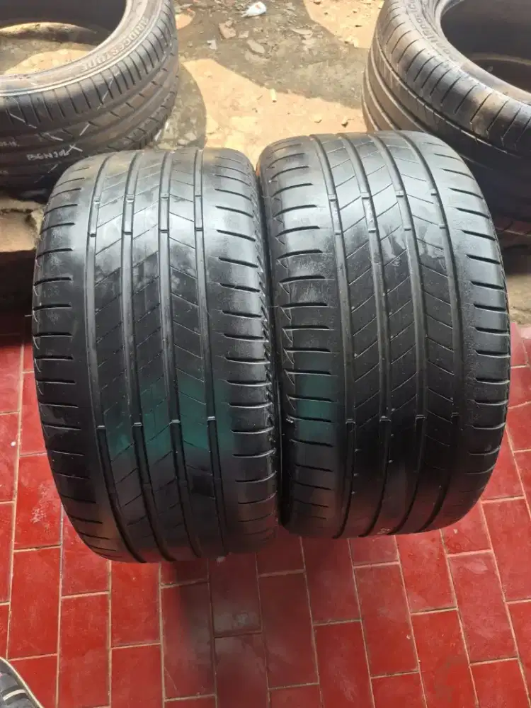 Ban copotan mercy Bridgestoen turanza T005 RFT 275/35 R19 80% 2022.2pc