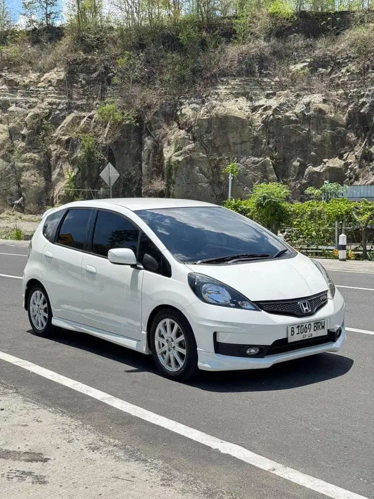 (DP15JT) JAZZ RS 2013 AT