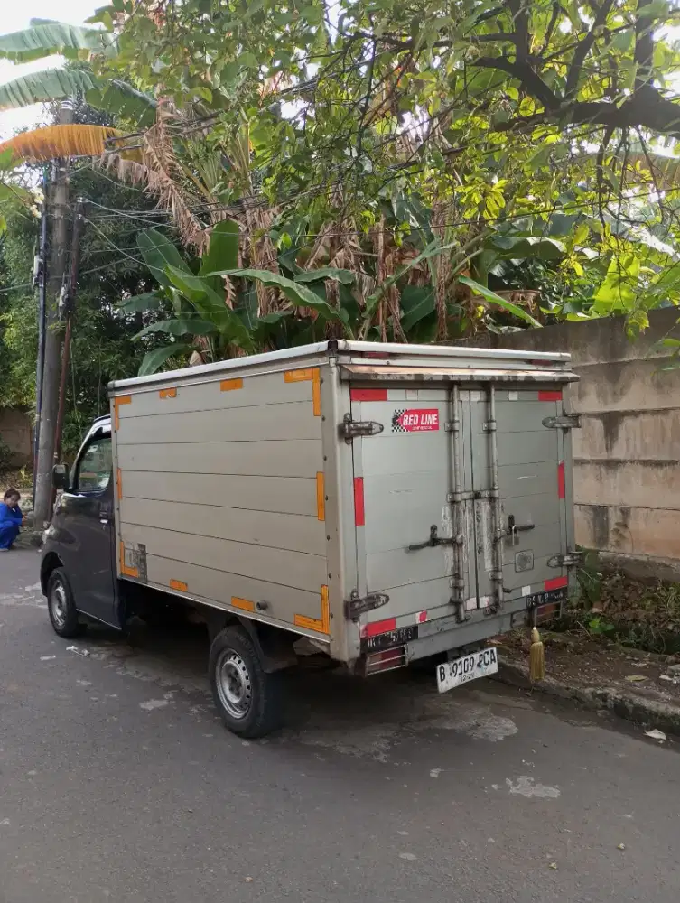 Jasa rental mobil box