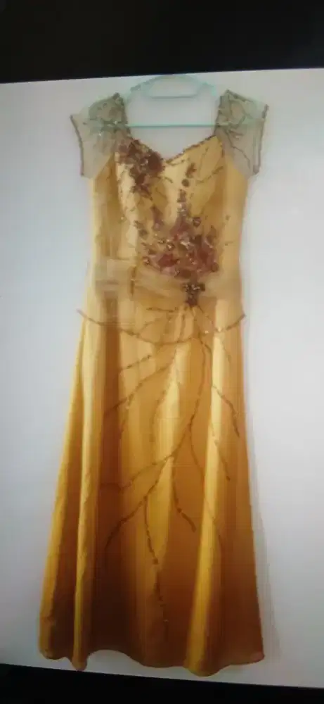 Gaun pesta bb 45-50 kg