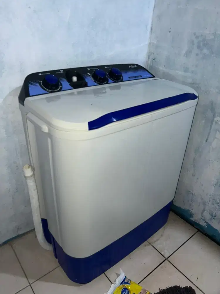 Mesin cuci Aqua 2 Tabung