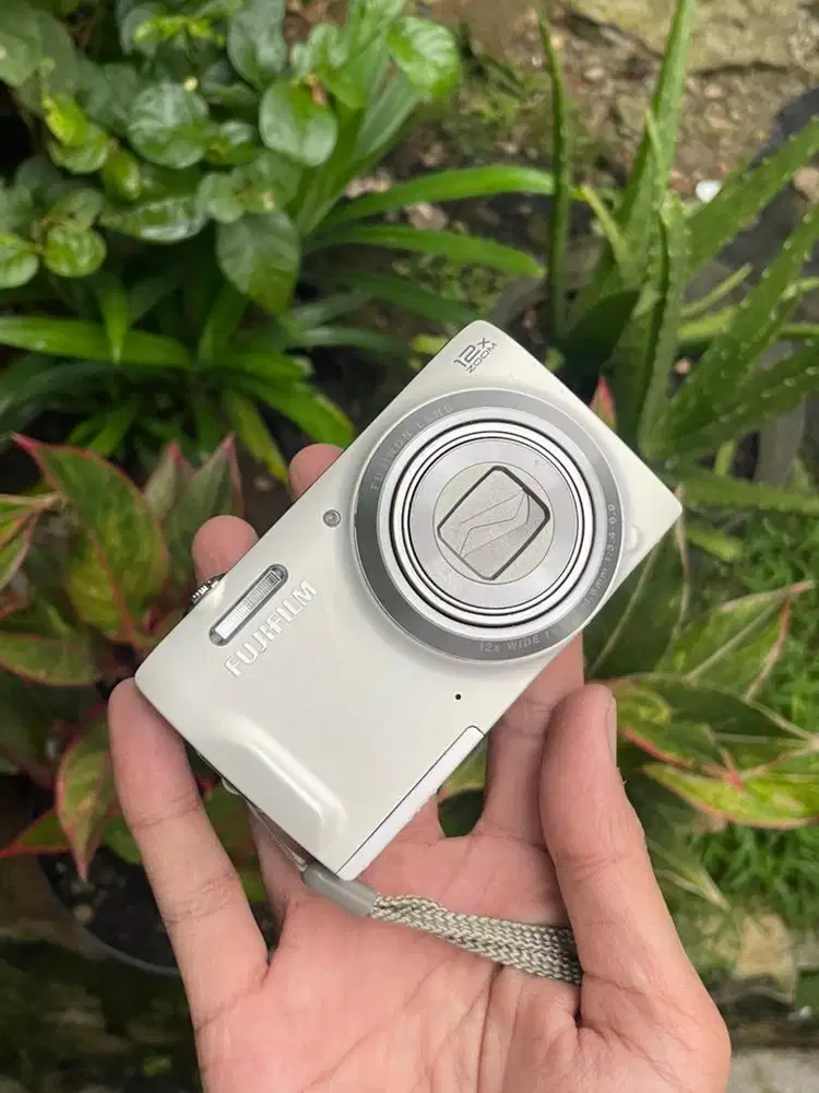 Fujifilm finepix T550 camera pocket kamera instan digicam