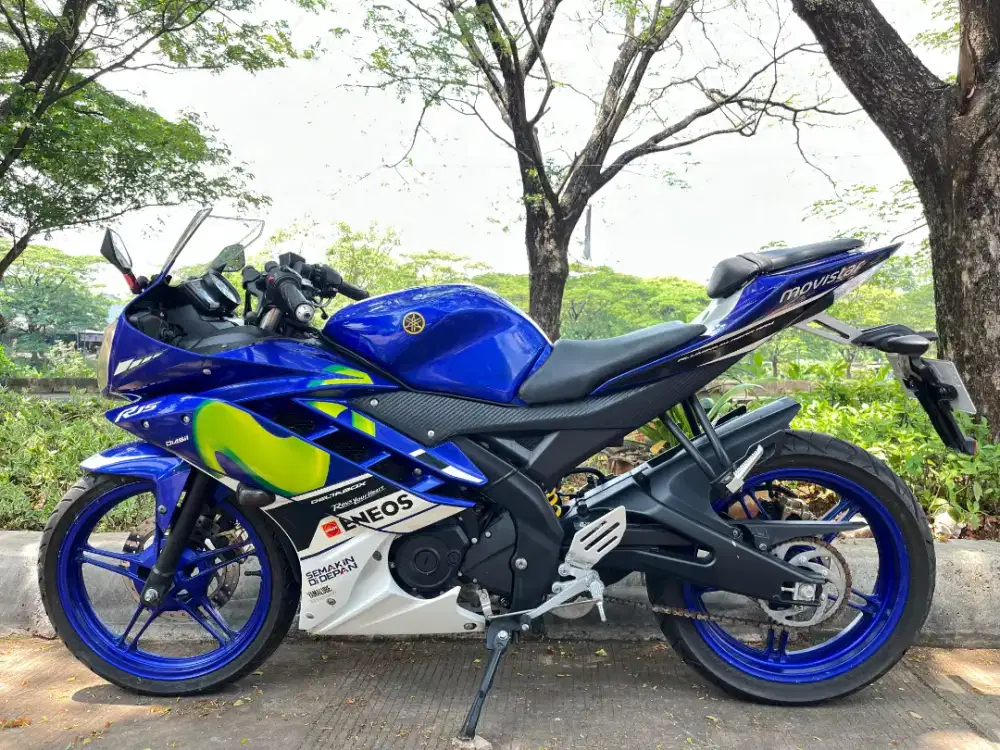 Yamaha r15 V2 tahun 2016 pajak panjang siap pakek