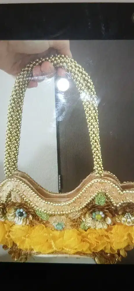 Tas pesta bunga mute