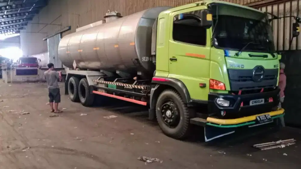 Tangki stenlis stainless 24KL Hino FL235JN 2015 bagus istimewa