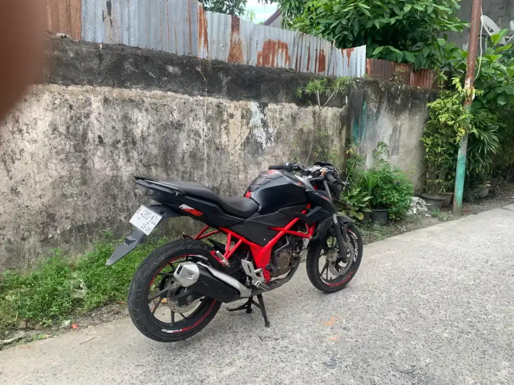 Cb 150 r Street Fighter