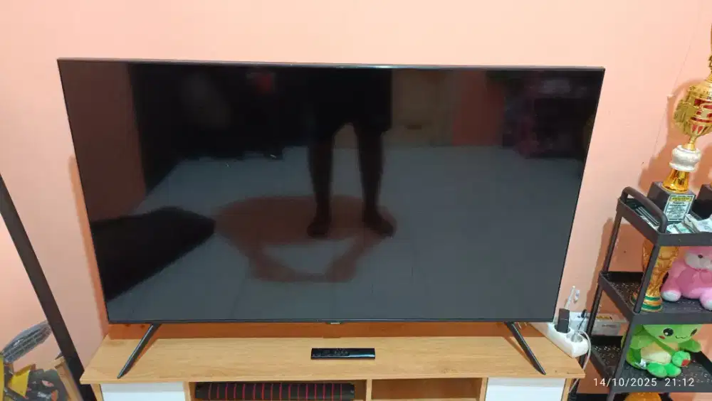 Samsung LED Crystal UHD 4K Smart TV 50 Inci