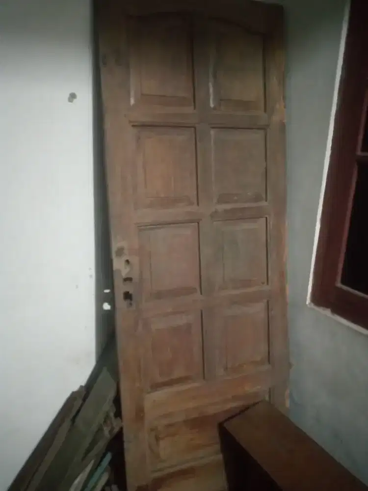 Pintu kayu jati