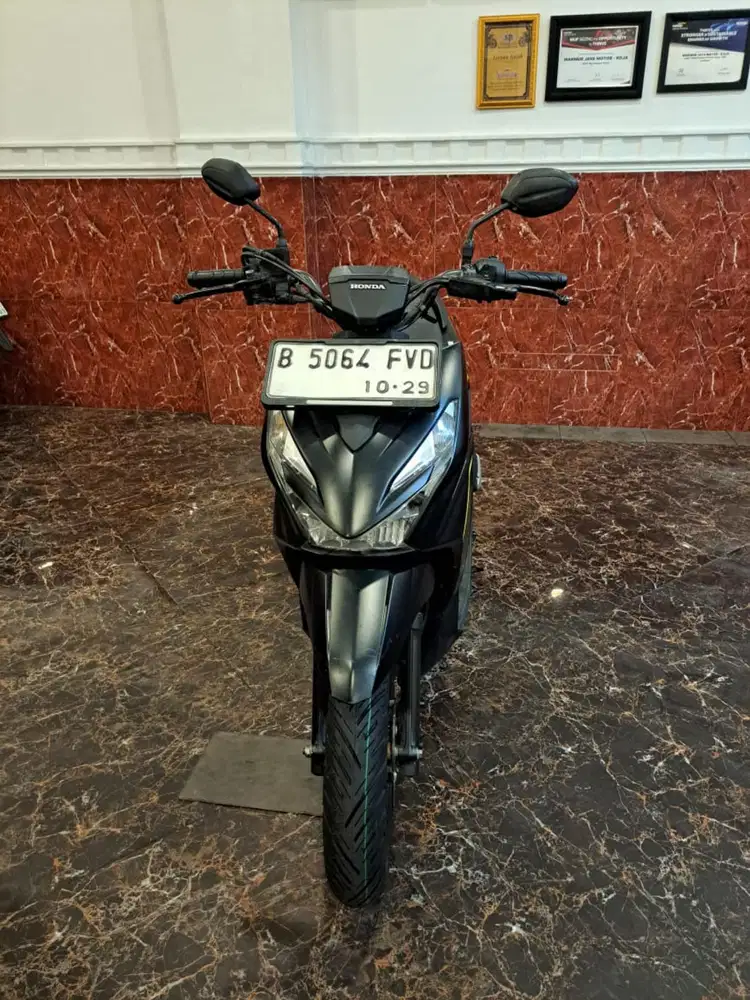 HUB KOM DP 2,5 JT LIKE NEW BERGARANSI FREE OLI SERVICE KM LOW